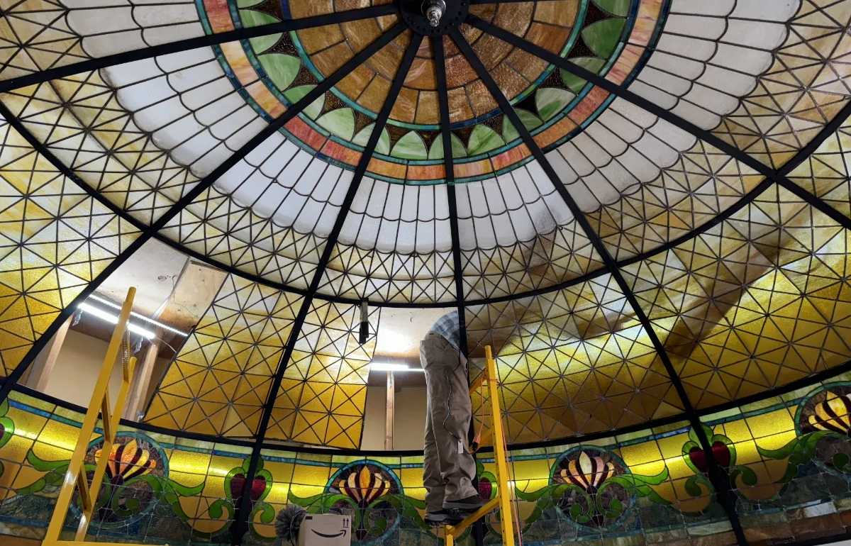Restoring the Tiffany Dome, photograph 3